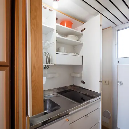 Casa Leonardo Le Piramidi